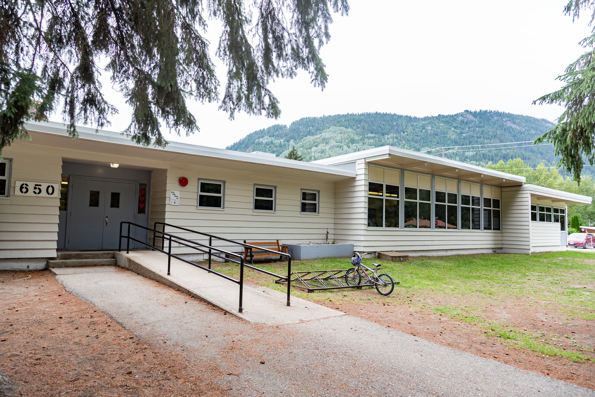 Salmo Elementary